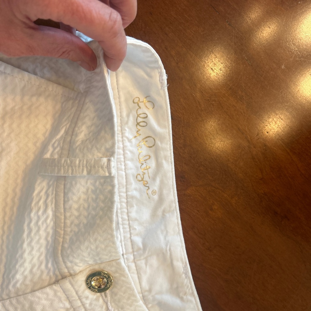 Lilly Pulitzer white cotton shorts 5 inch inseam - Picture 2 of 4